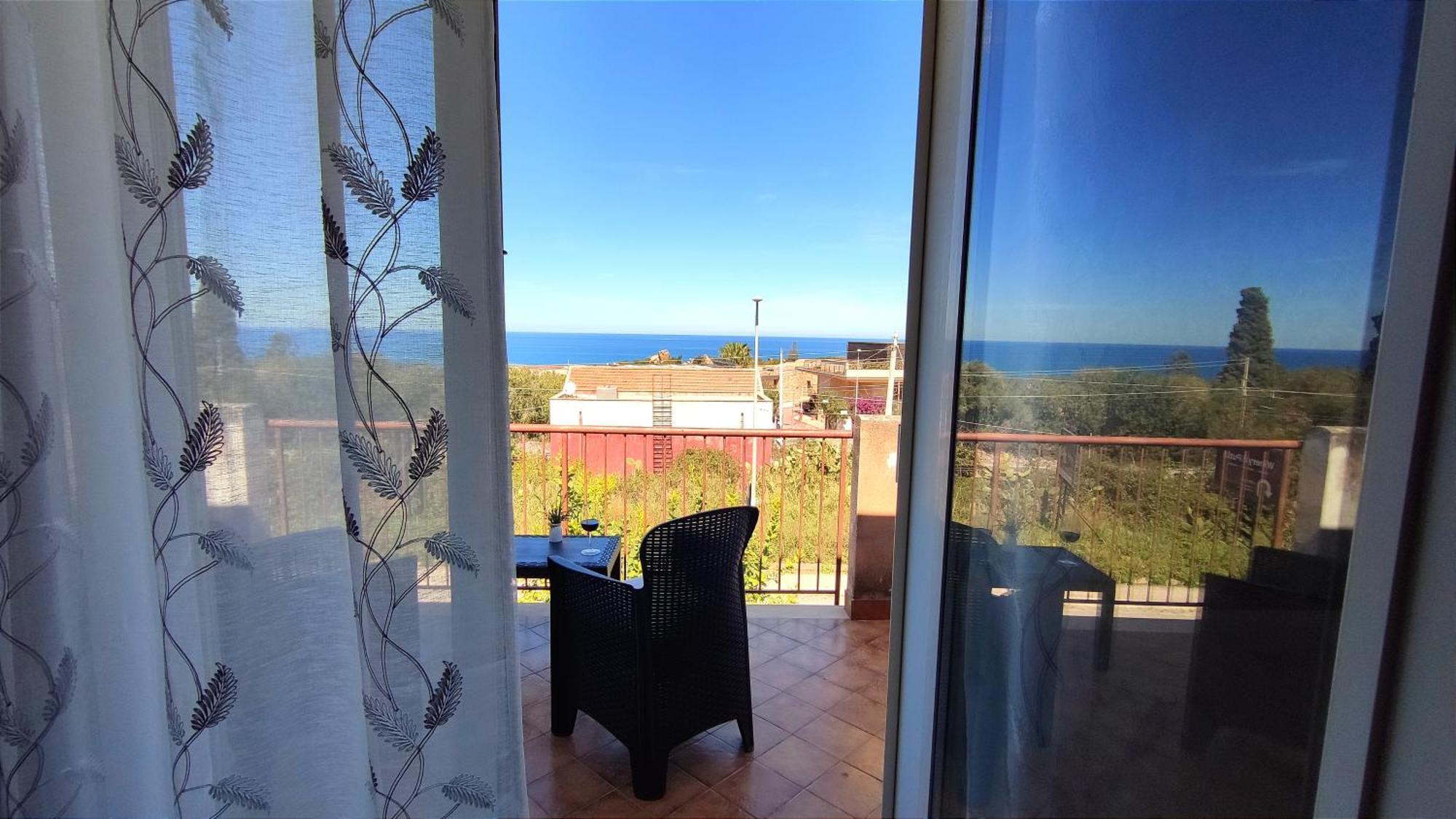 Casa Delle Camelie Lägenhet Cefalù Exteriör bild